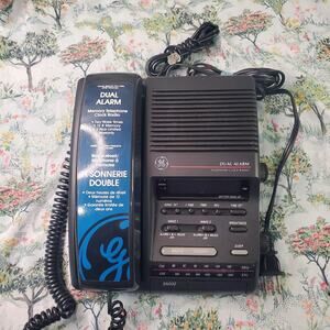 GE Dual Alarm Clock Radio AM/FM Desktop Telephone 2-9720A